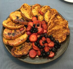 french toast and fruit